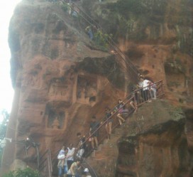 博白乐山旅游攻略(乐山旅游攻略自由行路线推荐)