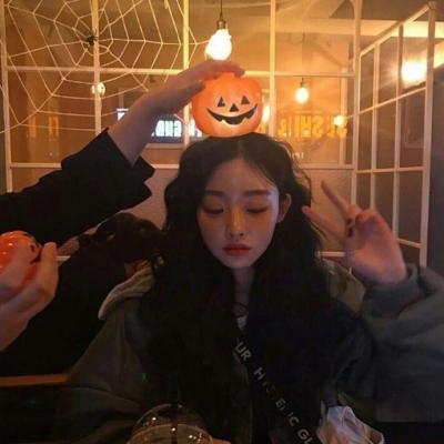 博白伴游玩耍释放压力，尽情放松表情