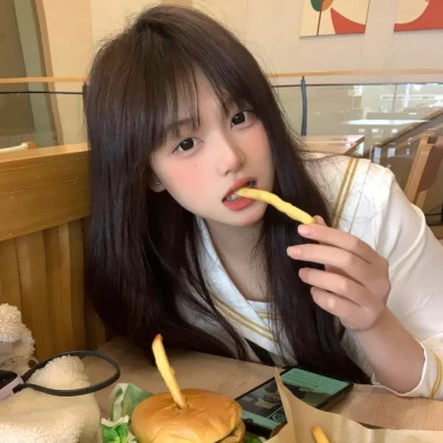 博白伴游女生李欣怡的资料