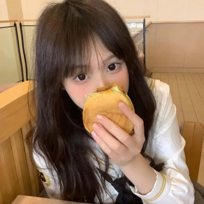博白伴游女生李心怡的资料