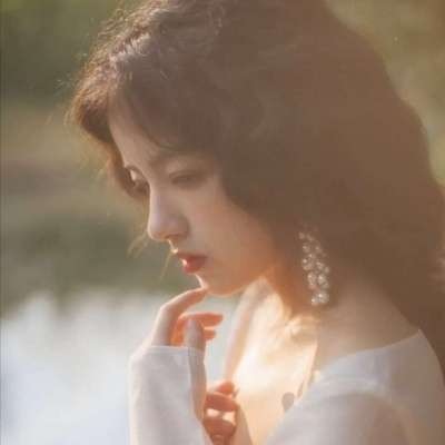 博白伴游女生雷花蕊的资料