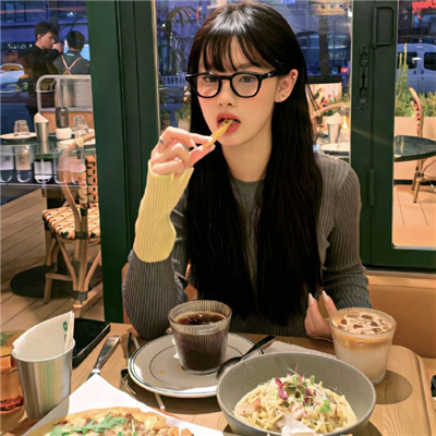 博白伴游女生娄婷的资料