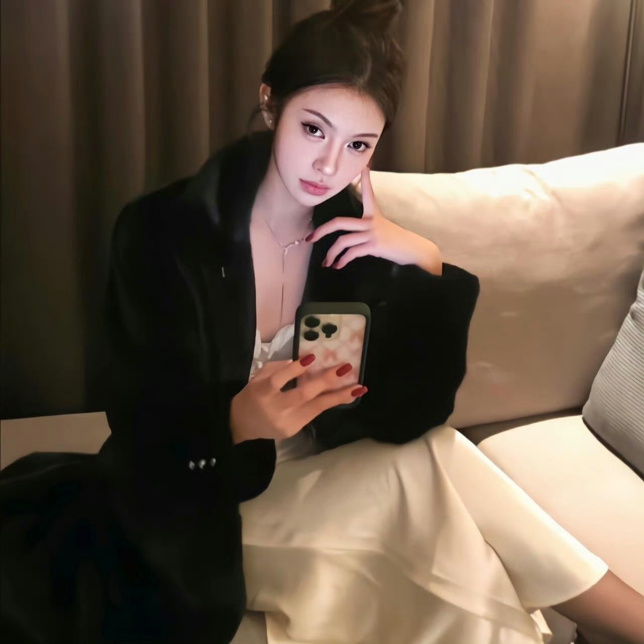 博白伴游女生周语言的资料