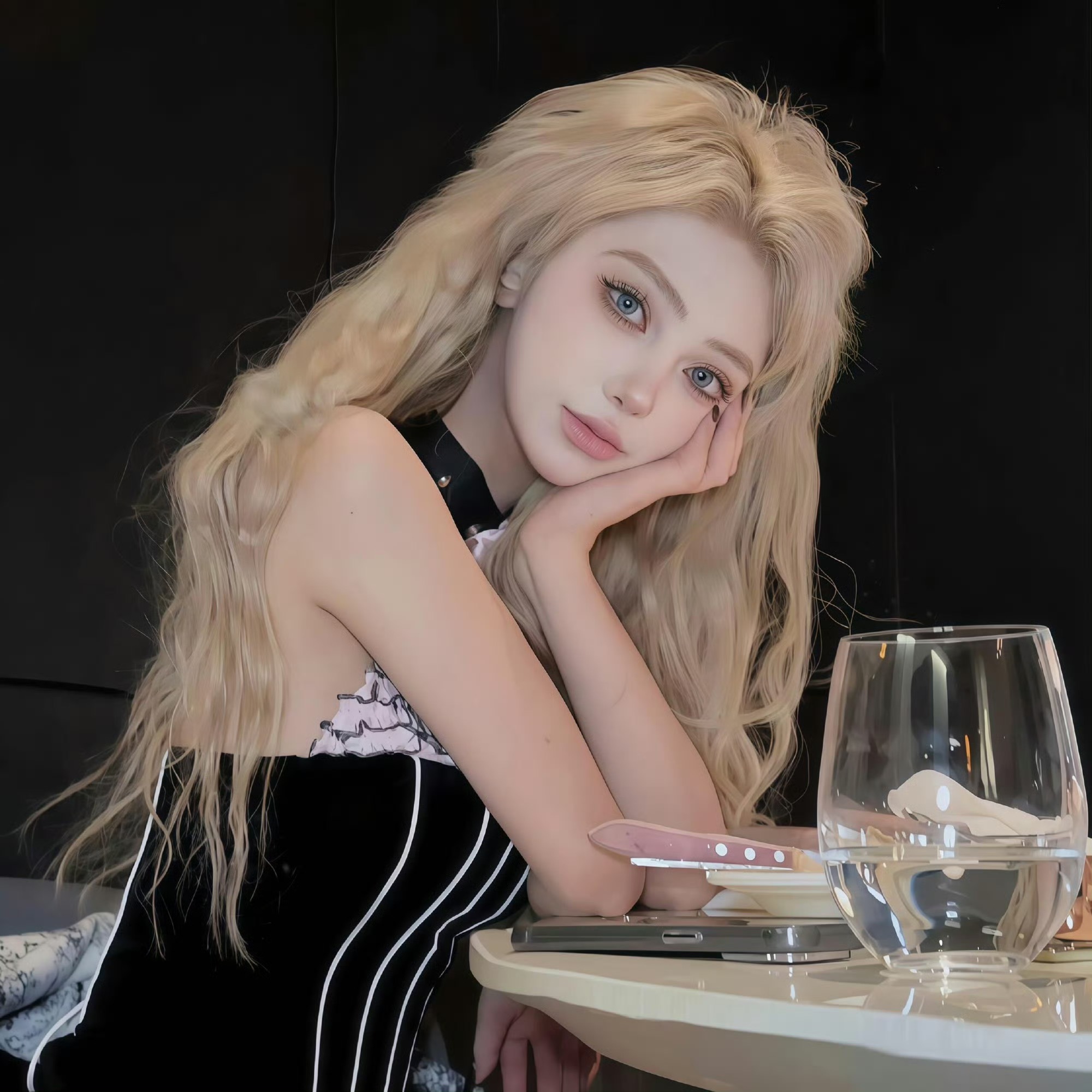 博白伴游女生晨露的资料
