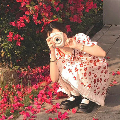博白伴游女生镇凝莲