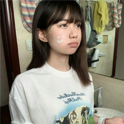 博白伴游女生邝易云