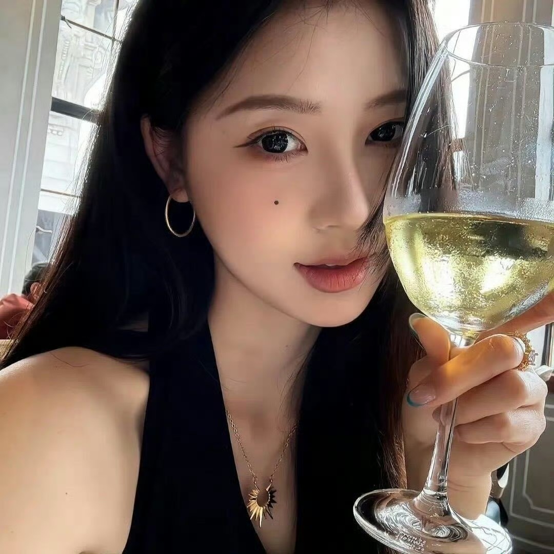 博白伴游女生 | 张诗涵的资料