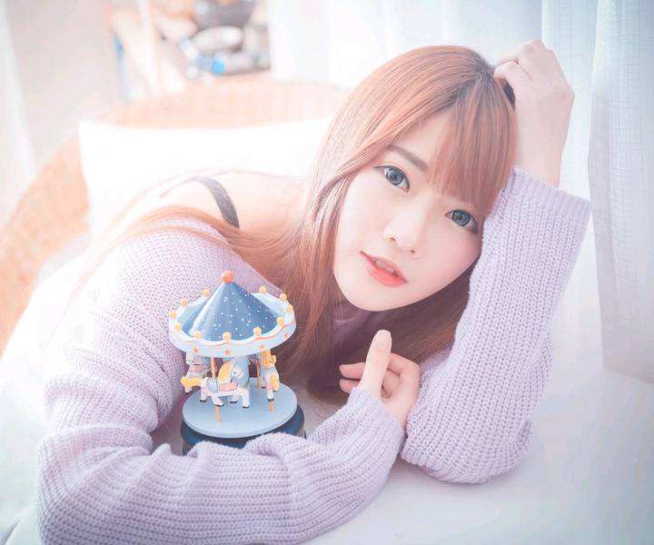 上海绝色美眉兼职伴游(上海雇用高端伴游一天20万)