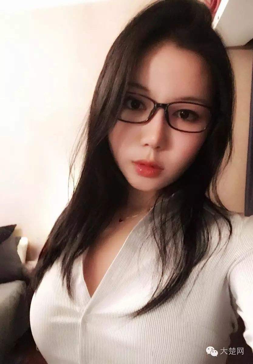 美院系花兼职商务模特高清前锋(美院系兼职模特视频在线)